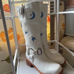 Boots White Leather Western Boots with Blue Moon & Star Cutouts